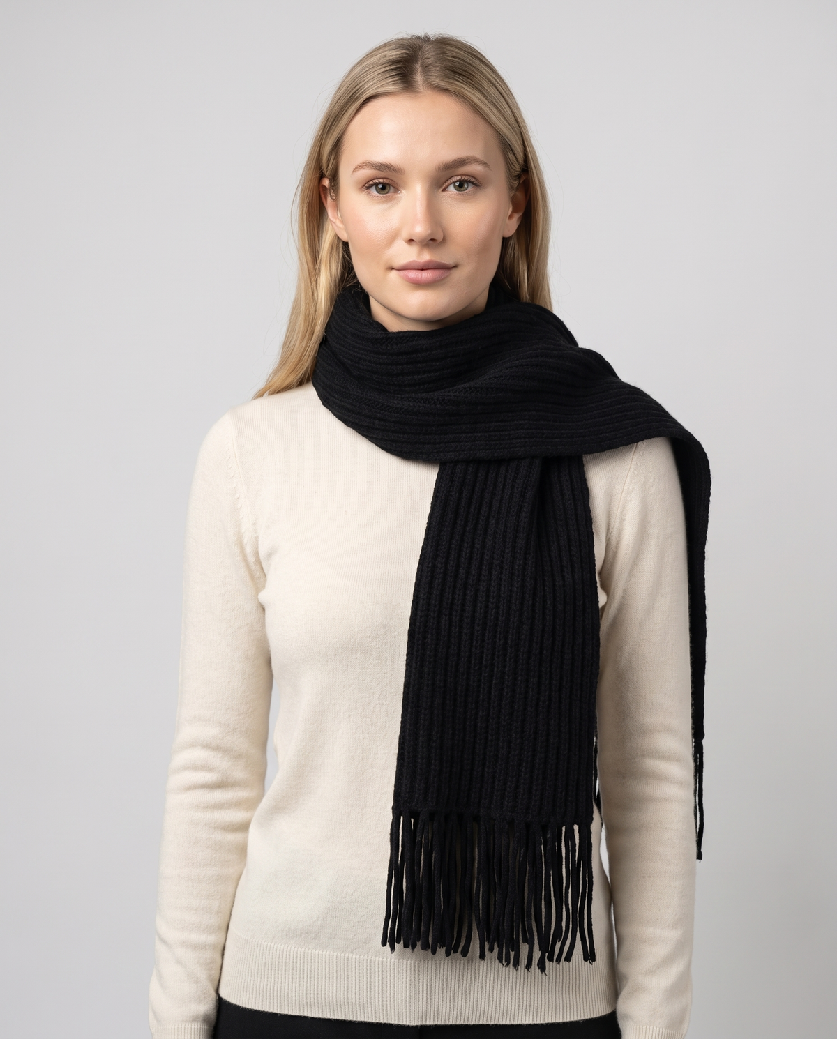 Chunky Rib Knit Scarf in Black