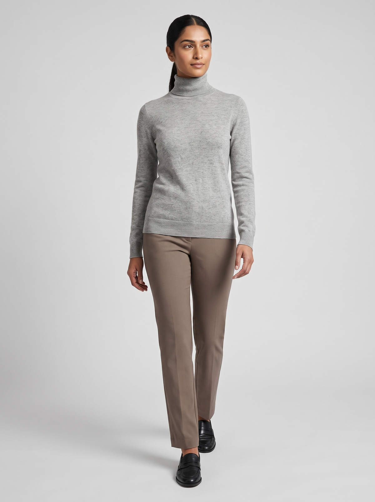 Slim Turtleneck Sweater in Heather Grey