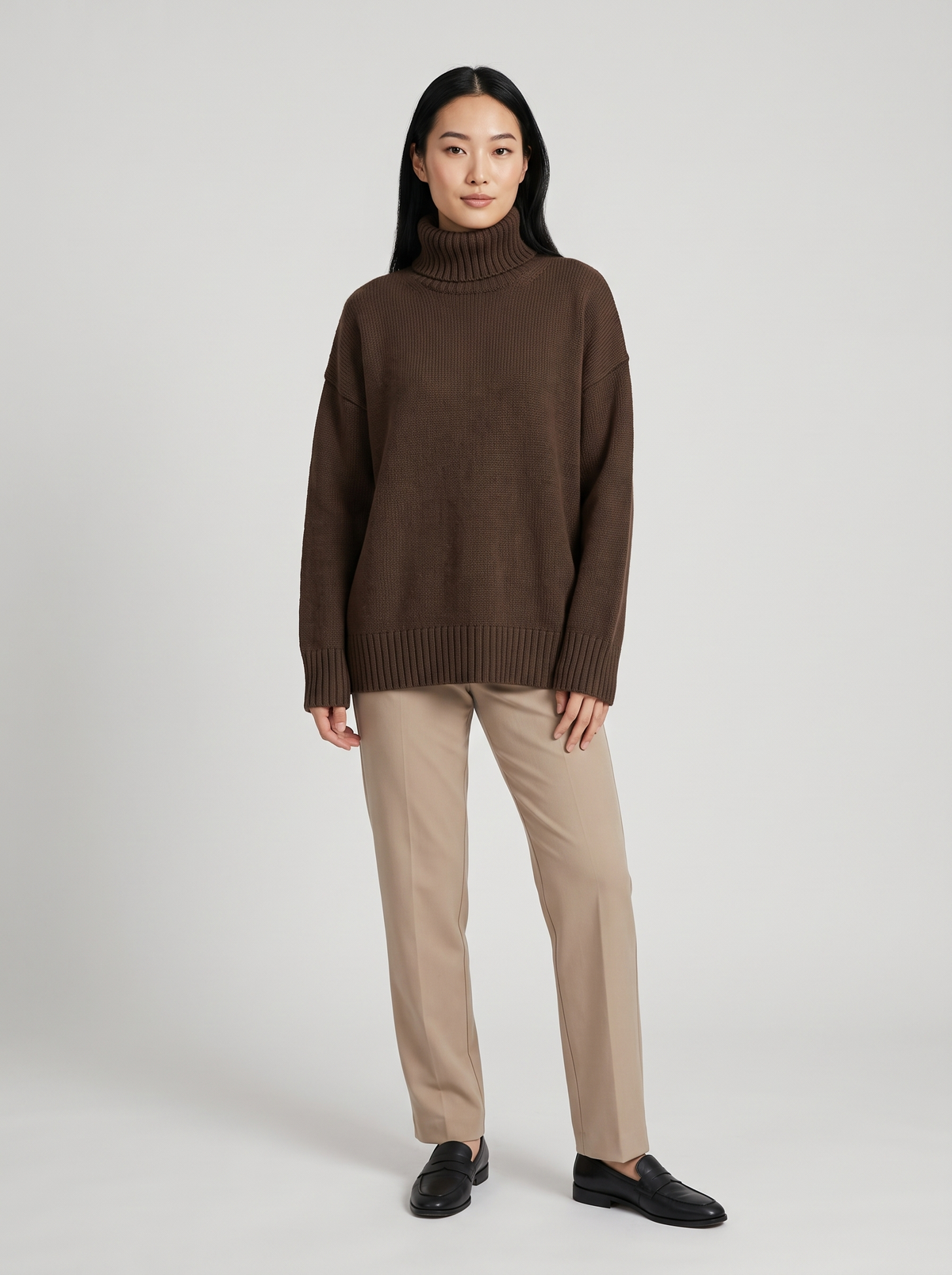 Oversized Chunky Turtleneck Sweater in Chocolate