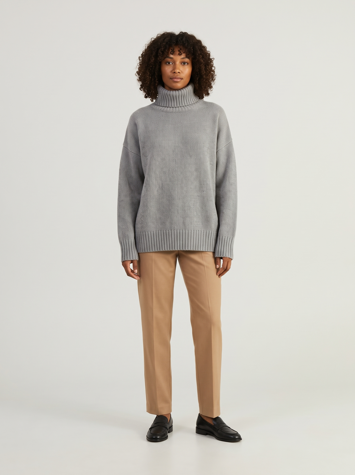 Oversized Chunky Turtleneck Sweater in Heather Grey