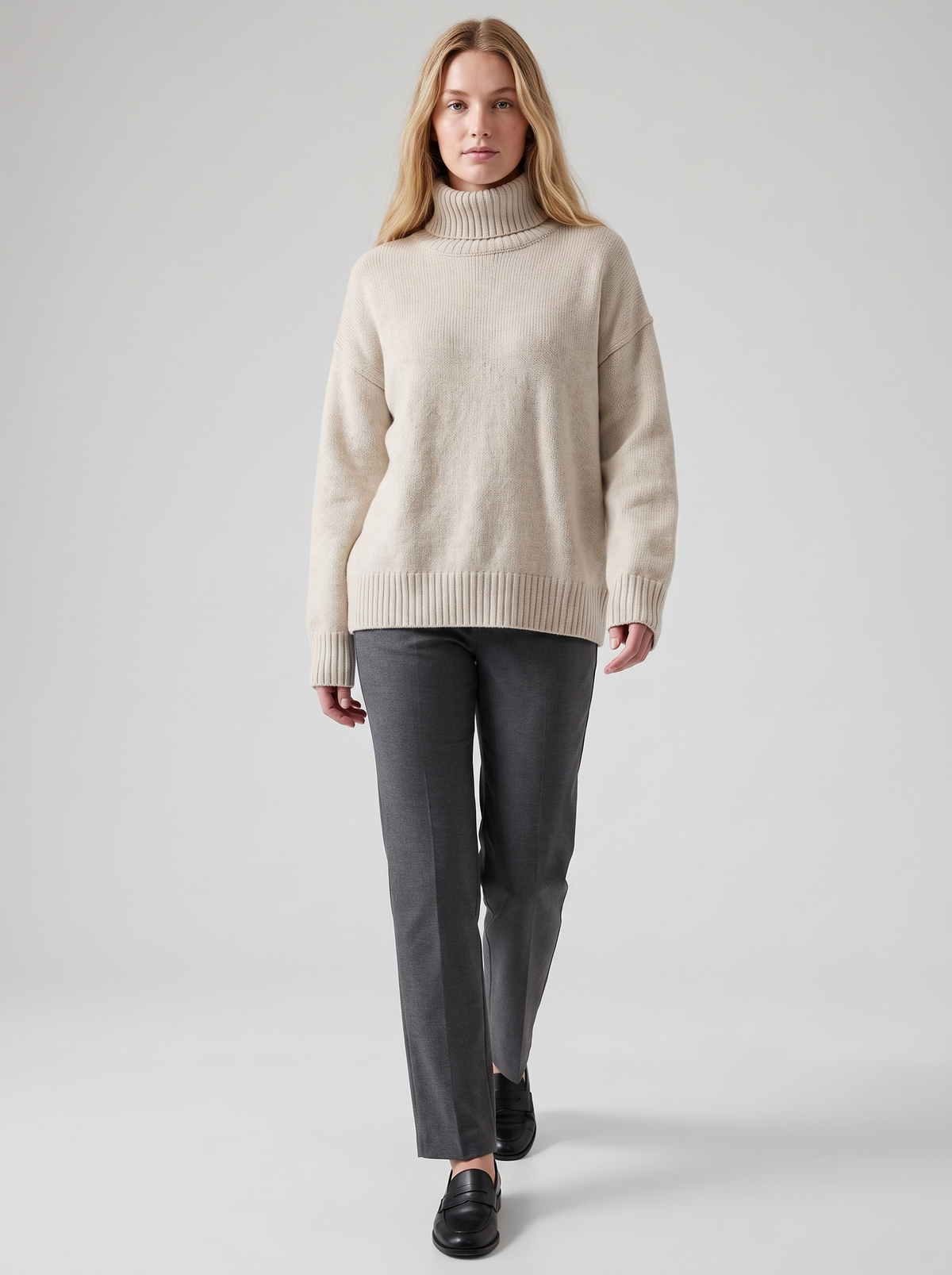 Oversized Chunky Turtleneck Sweater in Oatmeal